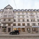 New! Quiet Studio With Elevator, 9 Min Walk To Old Town