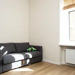 Bright And Central 2-Room Flat Near The Old Town