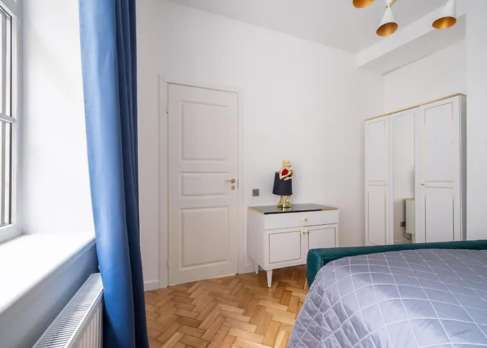 Old Town 1-Bedroom Apartment