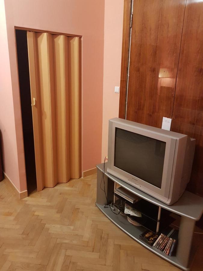 Ebu 28 * Riika