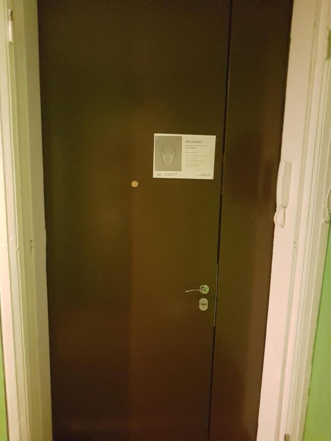 Ebu 28 *