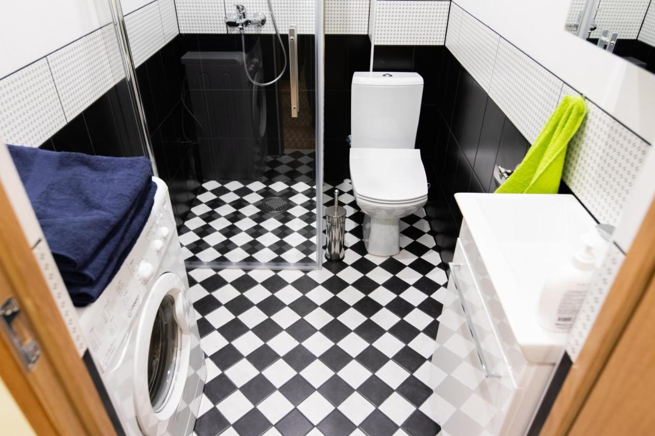 Hot Ernestines Iela 7-7 Enjoy The Feel Of And History! Apartment Riga