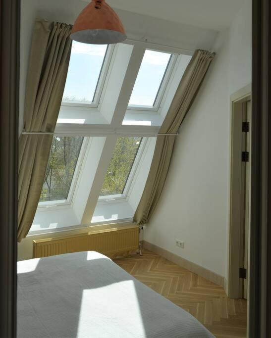 Luxury With A Balcony And View In Old Town
