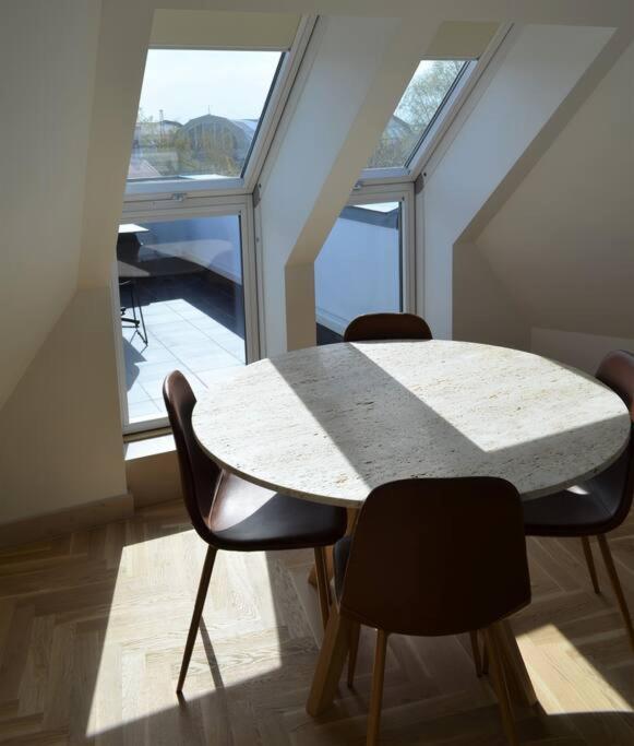 Butas Luxury With A Balcony And View In Old Town Riga