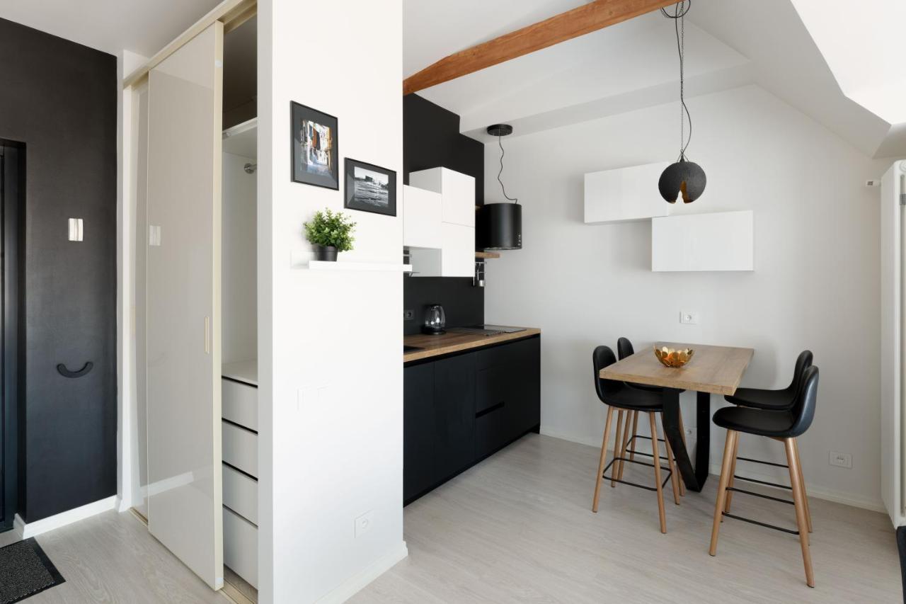 Apartment Bright Attic Flat In The Centre Riga