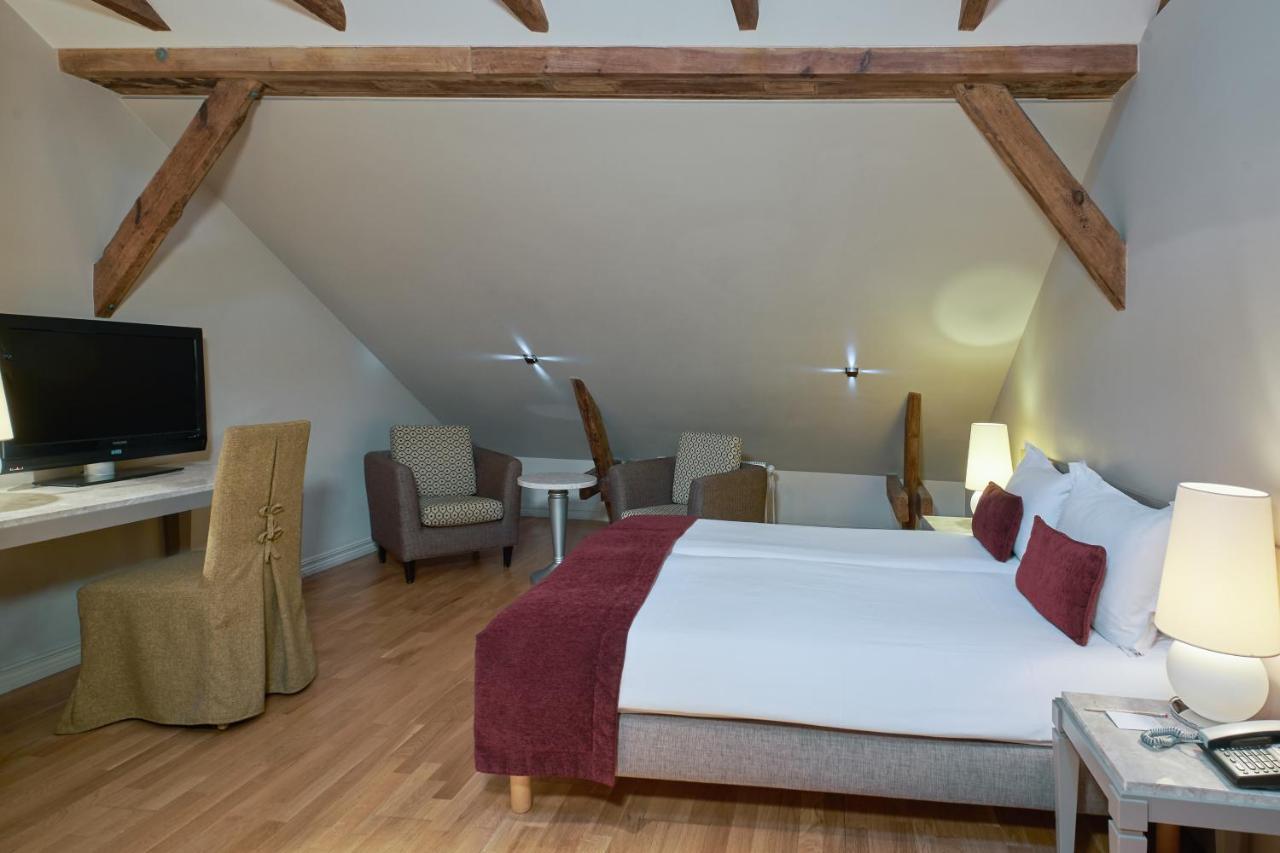 Hotell Opera 4*