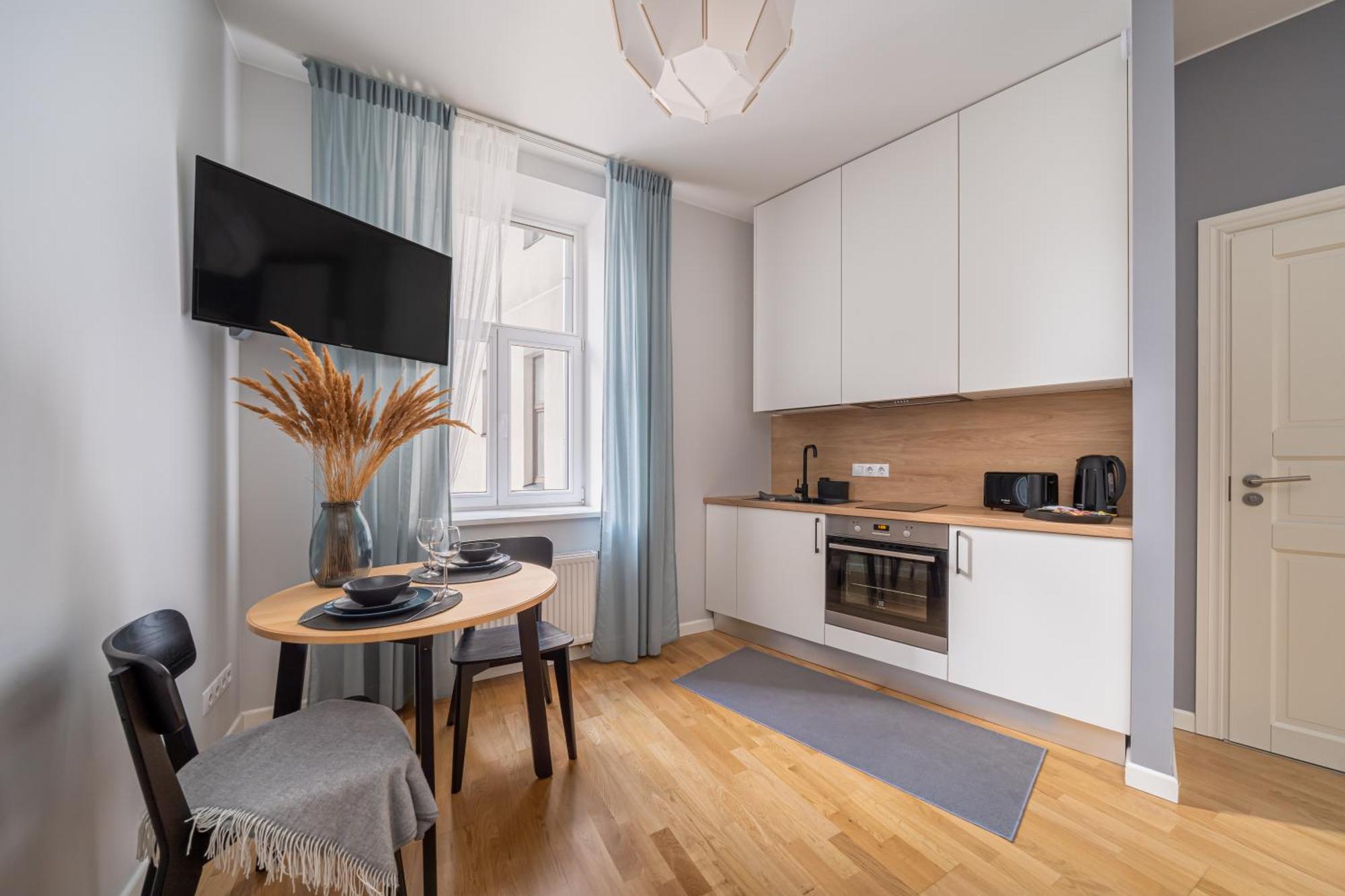 Apartamento New! Quiet With Elevator, 9 Min Walk To Old Town Riga