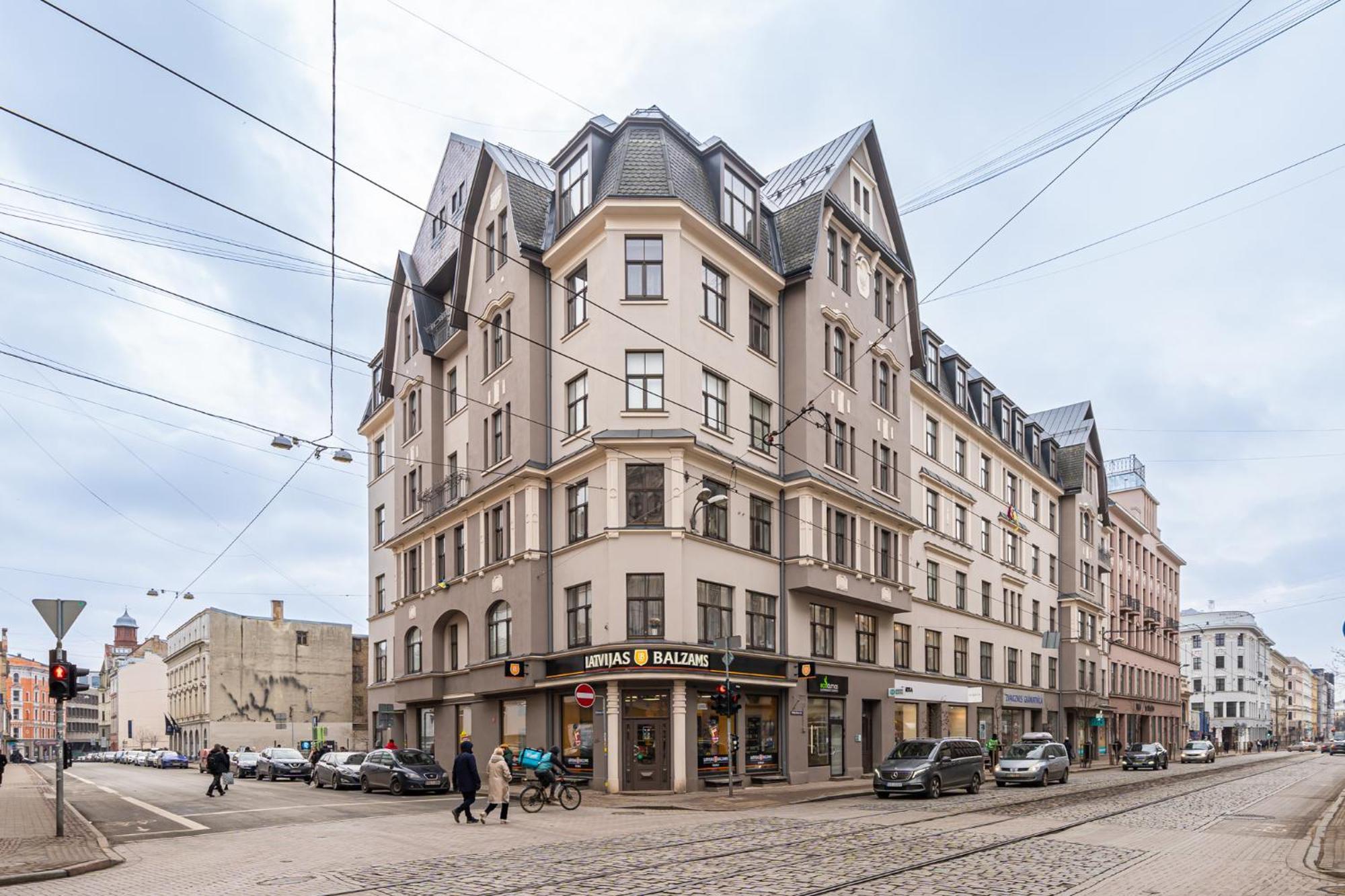 New! Quiet With Elevator, 9 Min Walk To Old Town Apartamento *