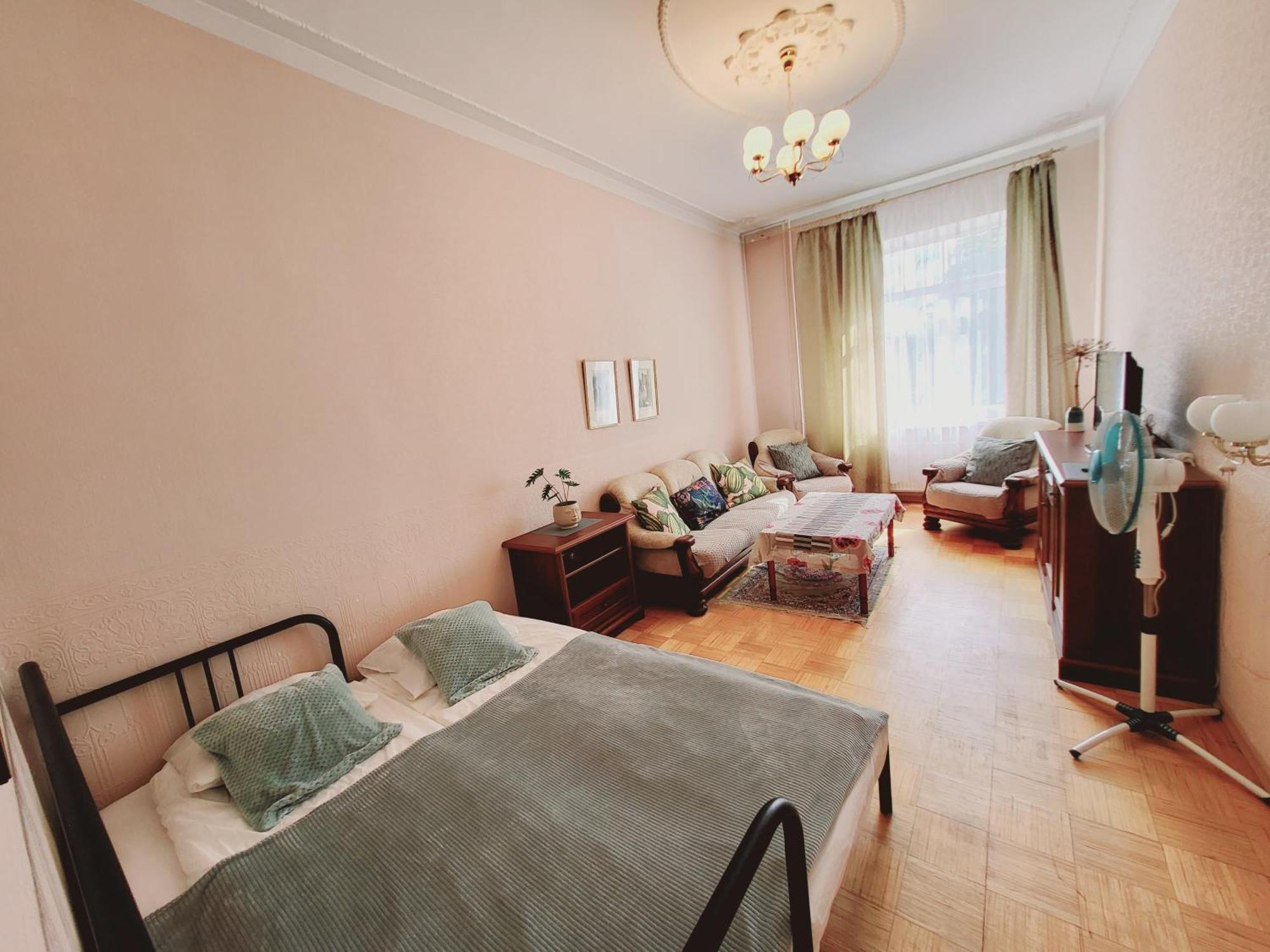 Cozy, Spacious Gertruda Self Chek In 20 Min To Old With Car 5 Min * Riga