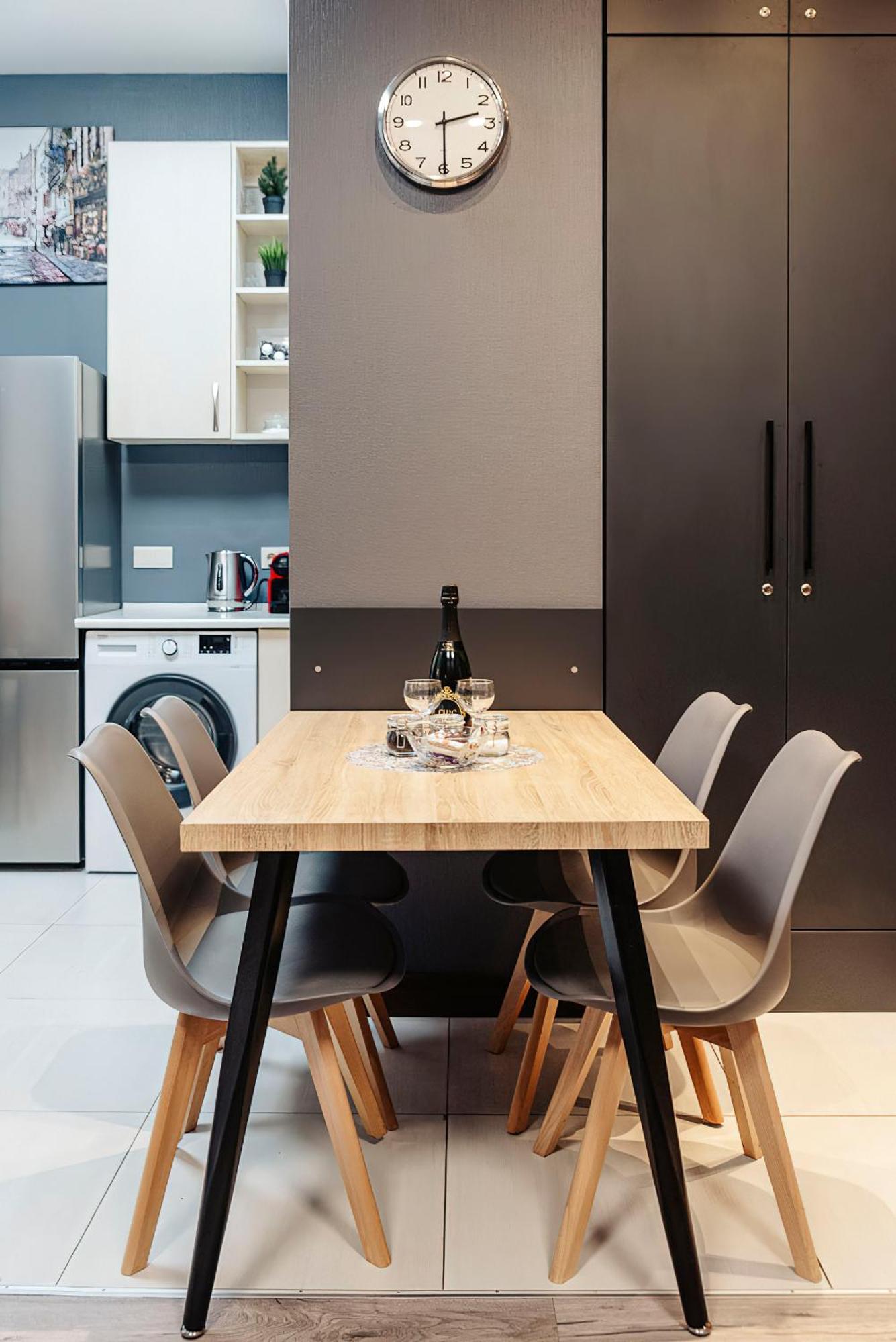 Appartement Central - Skolas Str. Parking Nearby Riga