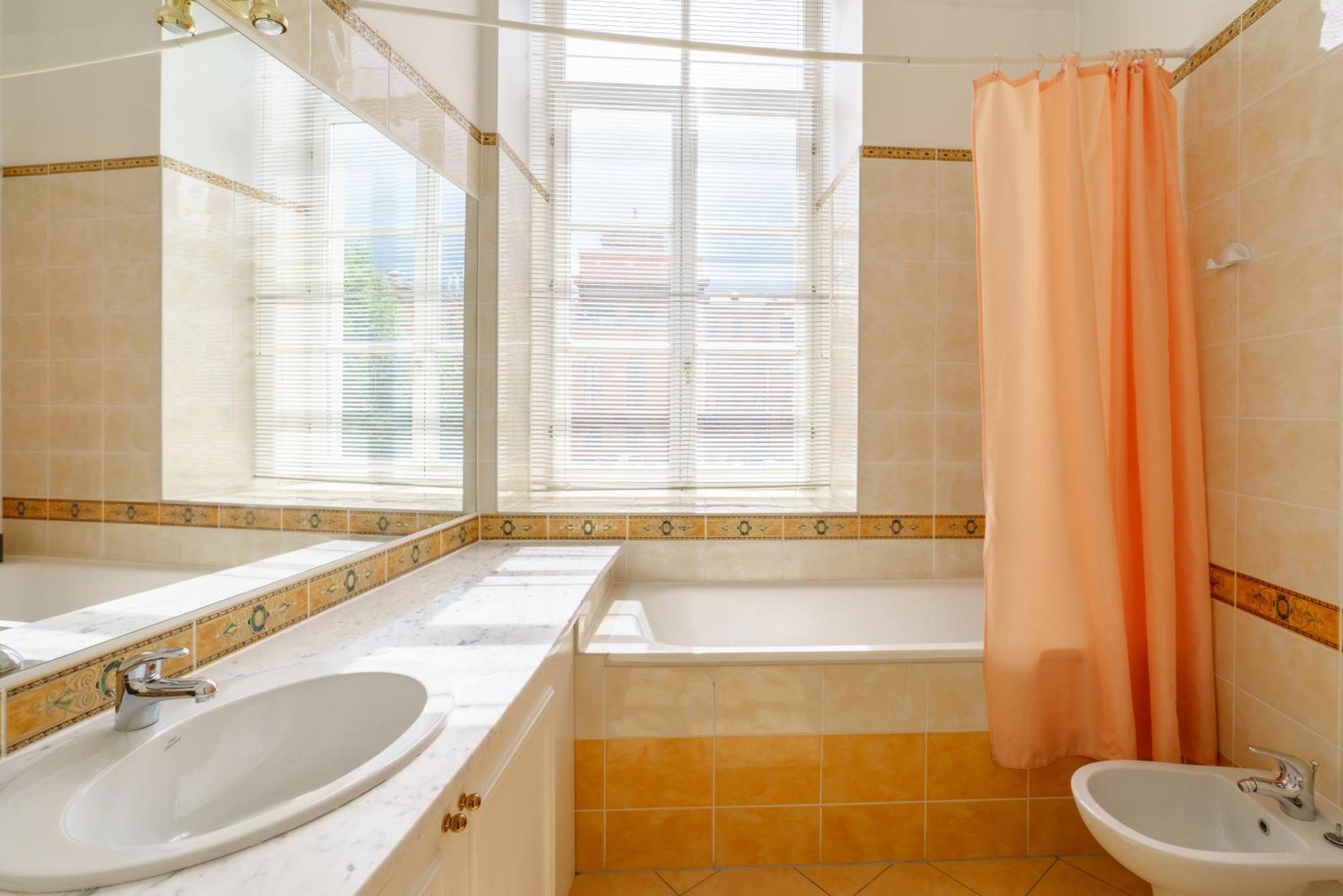 Classic Old Town Apartment Riga