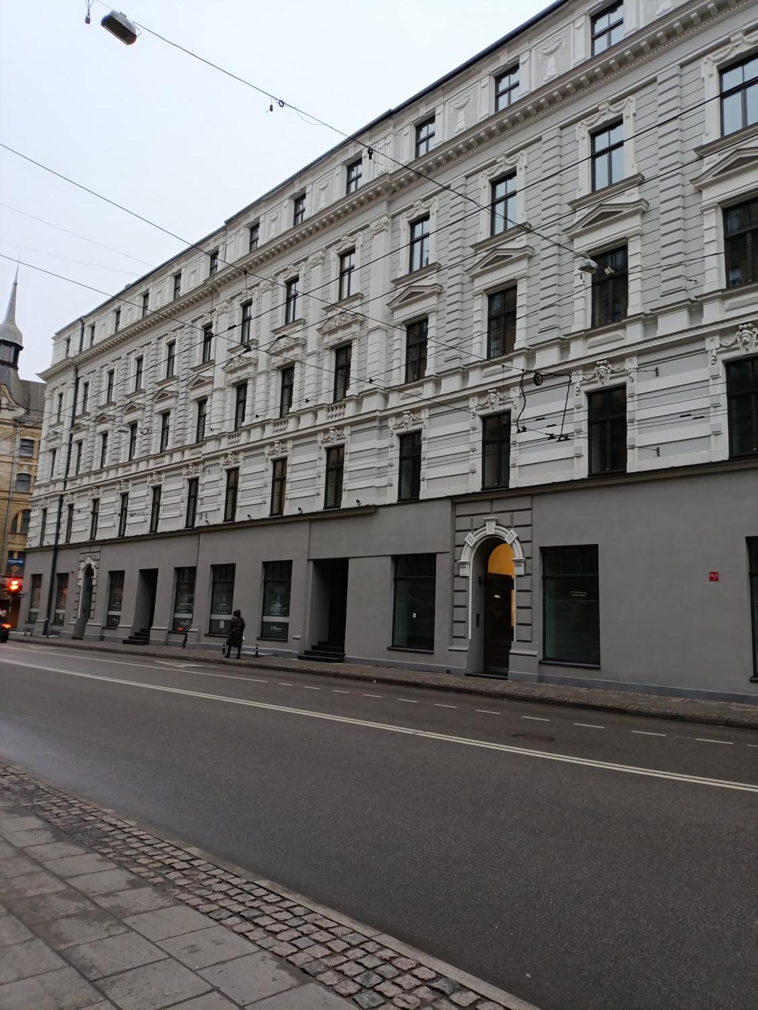 Opera With Air Conditioning In Location