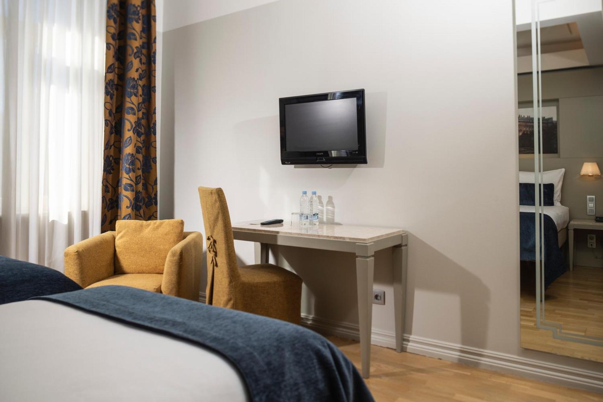 Opera 4* Riga