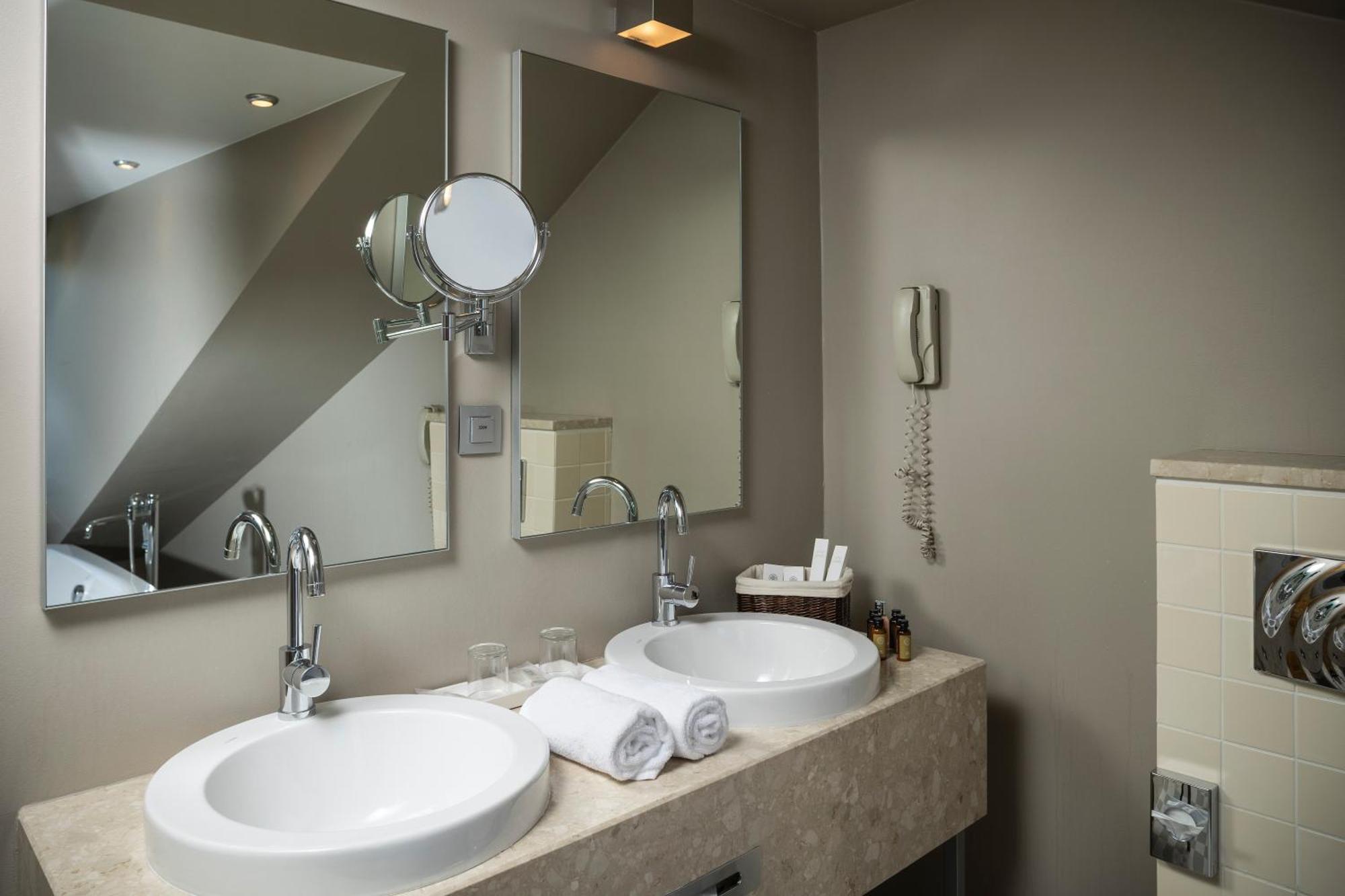 Opera 4* Riga