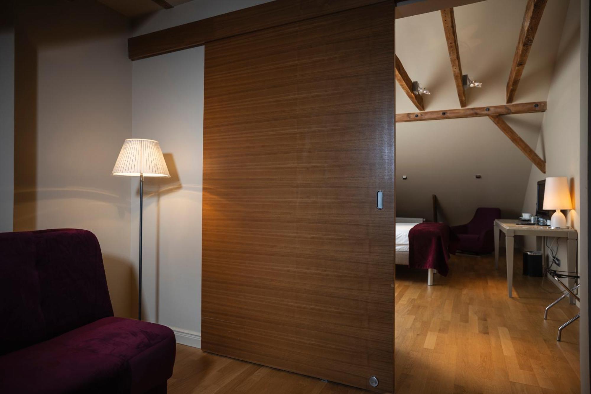 Opera Hotell