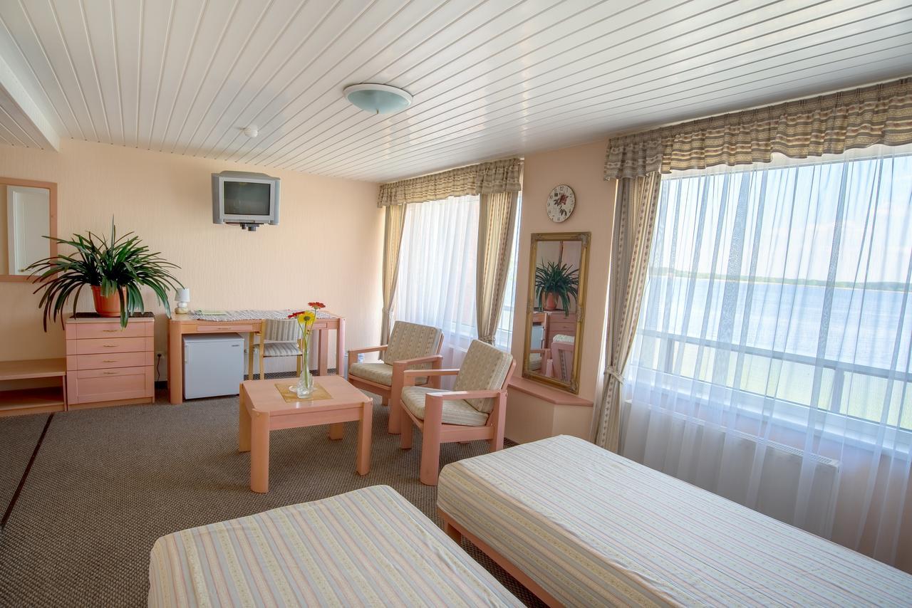 Khách sạn Mezaparks 3*