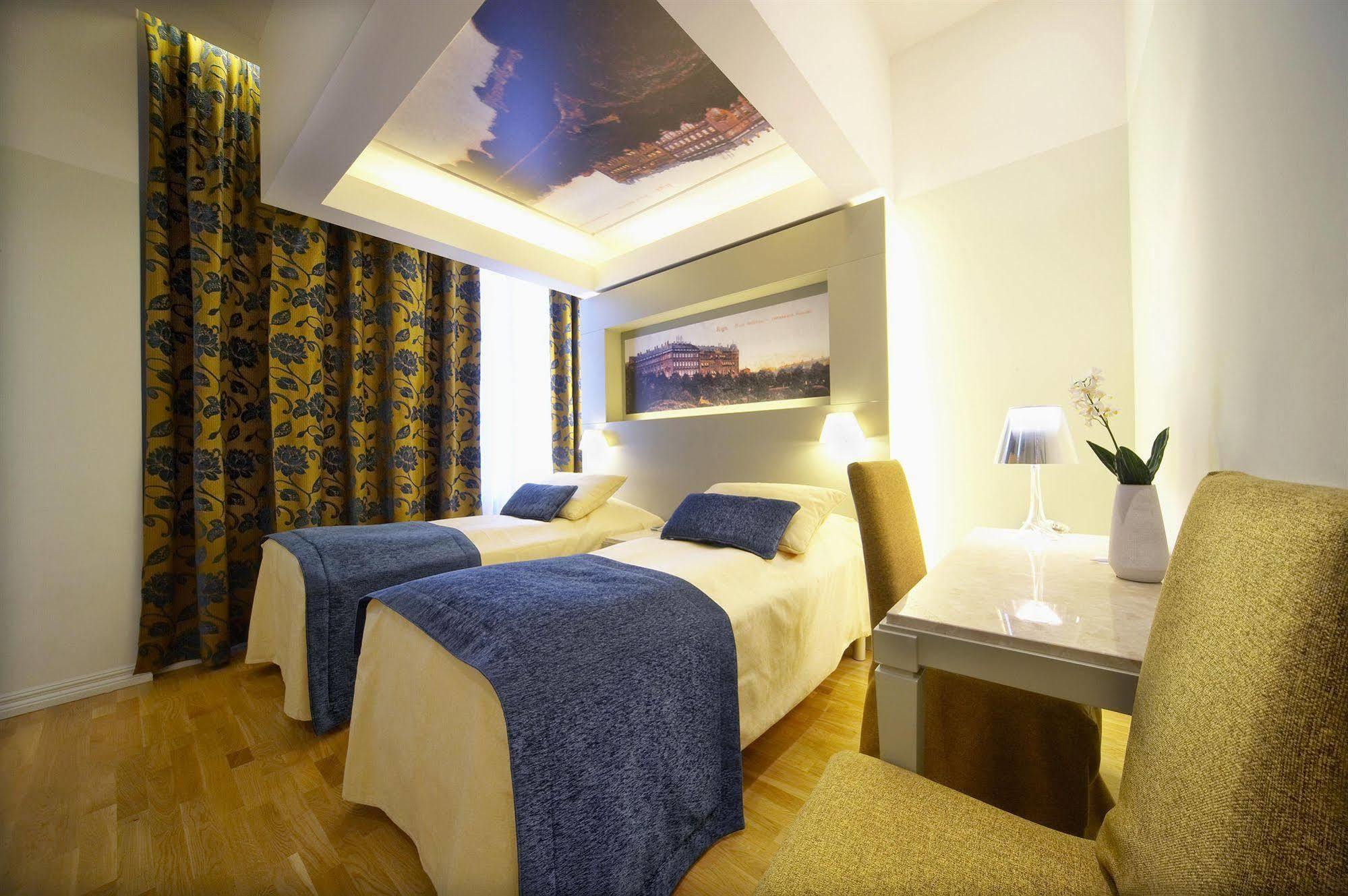 Opera Hotell