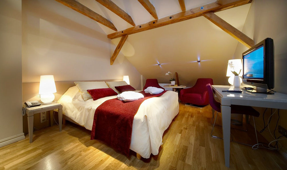 Hotell Opera 4*