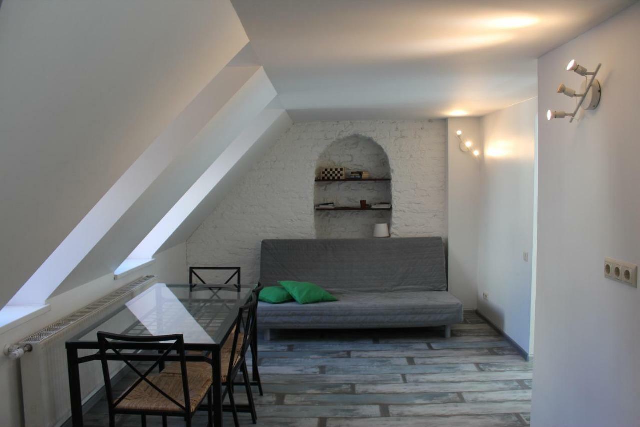 Three-bedroom On Peldu 19 *