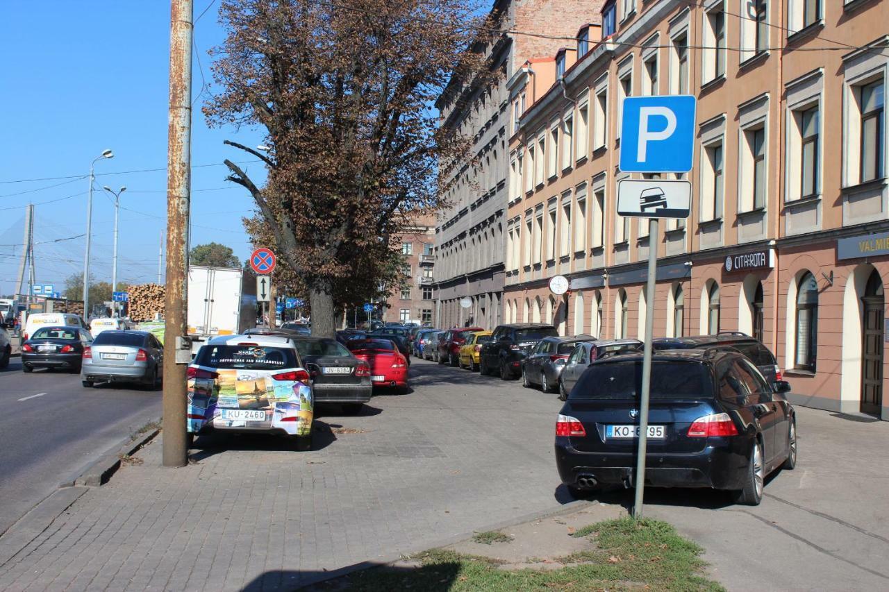 Three-bedroom On Peldu 19 Butas Riga