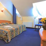 Irina Hotel
