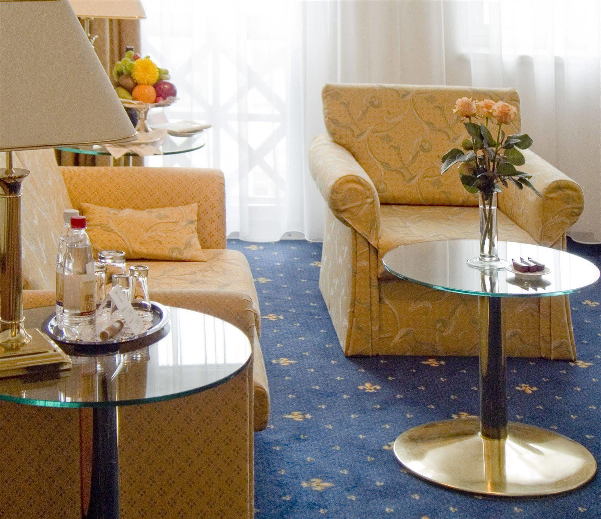 Roma 4* Riga