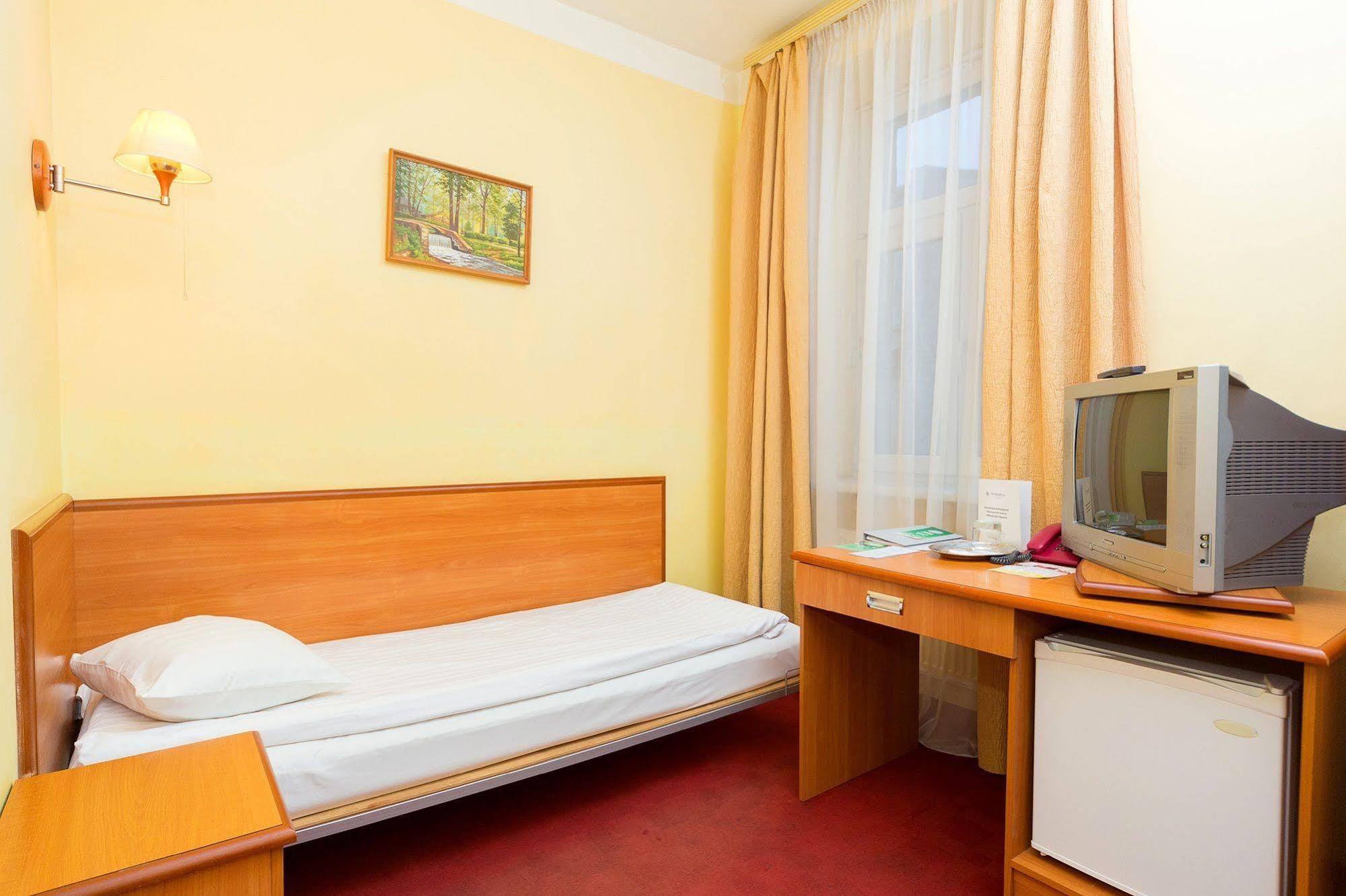 Irina Hotel 3*