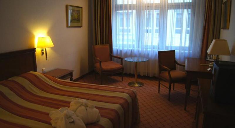 Roma Hotel 4*