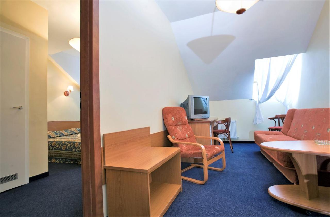 Irina Hotel 3*