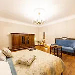 Cozy Storie\'S Ap, 47Sqm, Renovated 2020, Free Parking