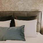 Eden Apartment