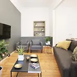 Quiet And Spacious Home In Historic Riga