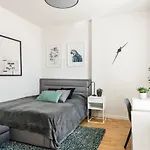 Cozy Modern Studio - Great For Short Trips