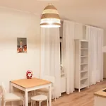 Bright Spacious Apartment In Riga With Free Parking