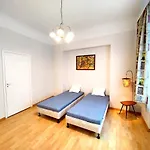 Old Town Peldu Apartment