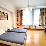 Old Town Peldu Apartment