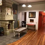 Classical Large Apartment On Alberta Street, Free Locked Parking