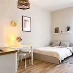 Cosy Apartment In Riga With Free Parking