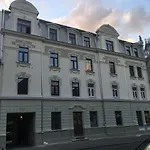 Sunrise Apartment In The Quiet Centre