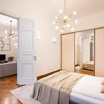 Old Riga Modern And Spacious 2 Bedroom Apartment