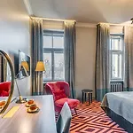 Grand Poet Hotel And Spa By Semarah