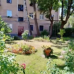 Family Apartments On Lomonosova