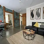 Elegant 1Br/Ba Apt In City Center W Free Parking