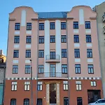 Riverside Promenade Apartment M