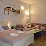 Romantic Studio Apt-Great Location- City Center-Free Parking-Self Check-In- Till Old Town 20 Min