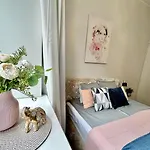 Very Center Riga Gorgeous & Light Apartment