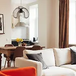Avotu New And Cozy Place