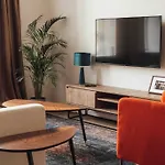 Avotu New And Cozy Place