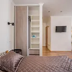 Top-Floor Studio With Courtyard View In Unesco Area, Murnieku Street Residence