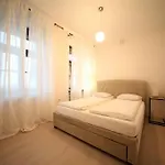 Lovely Two Bedroom In The Old Town